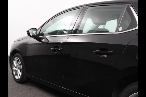 Opel Corsa 1.2 turbo 102pk Elegance | Navigatie | Apple Carplay/Android Auto | Climate Control | Camera | Parkeer sensoren V+A | Lichtmetalen Velgen | Cruise Control
