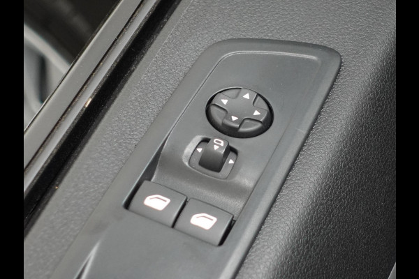 Peugeot Expert 180pk Automaat Long L3 Premium Dubbele Cabine Airco Bluetooth Trekhaak Bluetooth Cruise