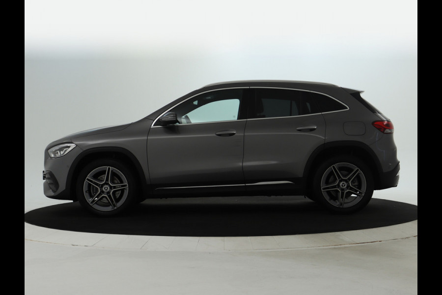 Mercedes-Benz GLA 250 e AMG Plug-In Hybride AMG Line | Sfeerverlichting | Achteruitrijcamera | Stoelverwarming voor. | Ledkoplampen. Inclusief 48 maanden MB Certified garantie voor Europa.