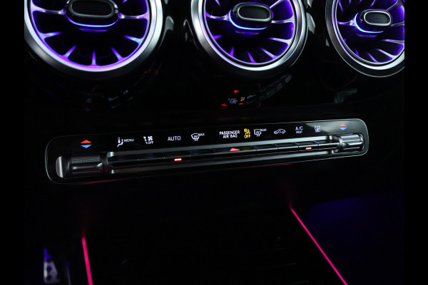 Mercedes-Benz GLA 250 e AMG Plug-In Hybride AMG Line | Sfeerverlichting | Achteruitrijcamera | Stoelverwarming voor. | Ledkoplampen. Inclusief 48 maanden MB Certified garantie voor Europa.