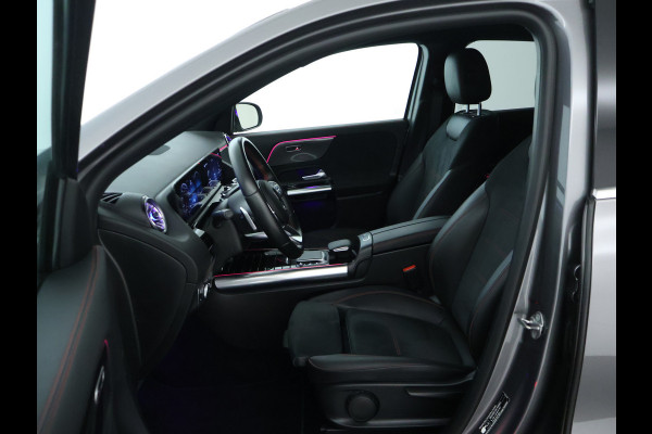 Mercedes-Benz GLA 250 e AMG Plug-In Hybride AMG Line | Sfeerverlichting | Achteruitrijcamera | Stoelverwarming voor. | Ledkoplampen. Inclusief 48 maanden MB Certified garantie voor Europa.