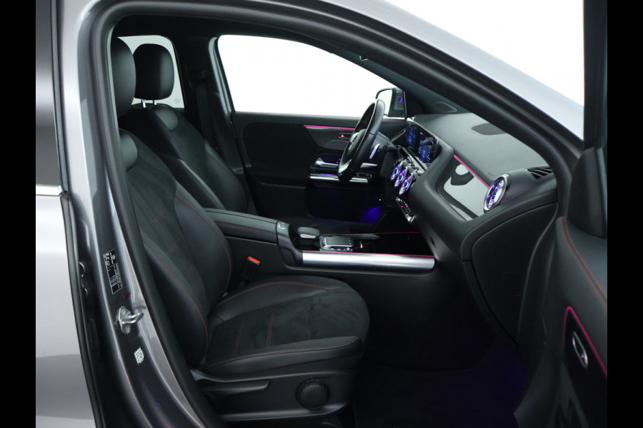 Mercedes-Benz GLA 250 e AMG Plug-In Hybride AMG Line | Sfeerverlichting | Achteruitrijcamera | Stoelverwarming voor. | Ledkoplampen. Inclusief 48 maanden MB Certified garantie voor Europa.