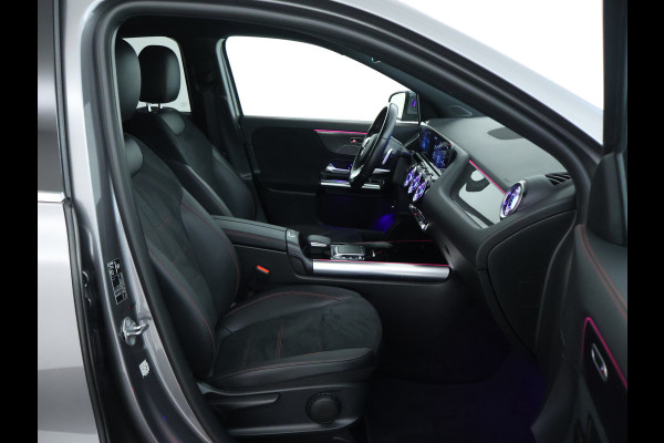 Mercedes-Benz GLA 250 e AMG Plug-In Hybride AMG Line | Sfeerverlichting | Achteruitrijcamera | Stoelverwarming voor. | Ledkoplampen. Inclusief 48 maanden MB Certified garantie voor Europa.