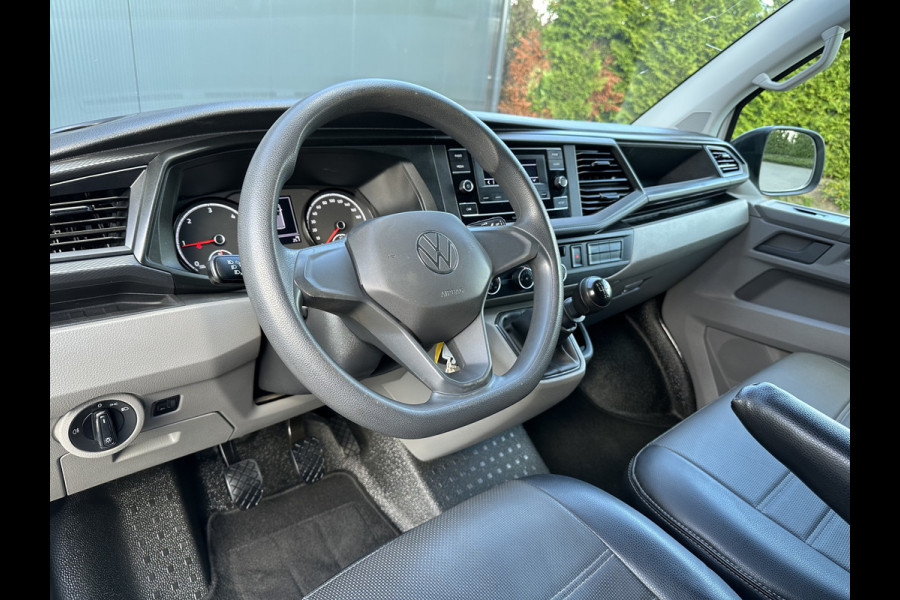 Volkswagen Transporter 2.0 TDI / L1H1 / 1e EIG. / IMPERIAAL / TREKHAAK / AIRCO / BIJRIJDERSBANK / PDC