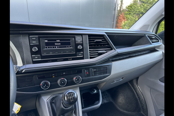 Volkswagen Transporter 2.0 TDI / L1H1 / 1e EIG. / IMPERIAAL / TREKHAAK / AIRCO / BIJRIJDERSBANK / PDC