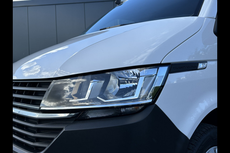 Volkswagen Transporter 2.0 TDI / L1H1 / 1e EIG. / IMPERIAAL / TREKHAAK / AIRCO / BIJRIJDERSBANK / PDC