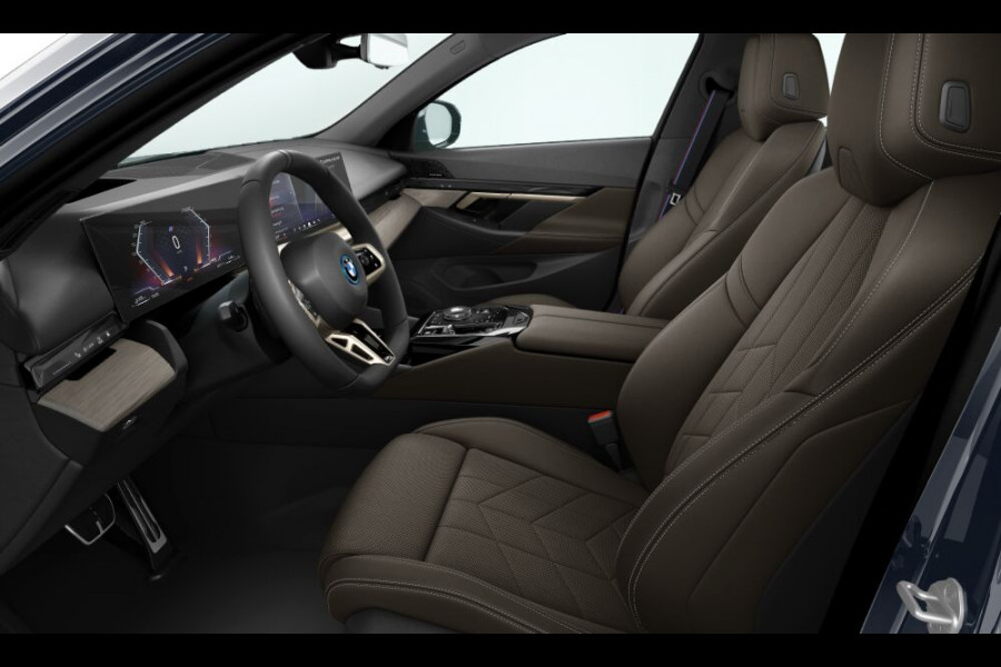 BMW 5 Serie Touring 550e xDrive M-Sport Pro - Pano - Onderstel Prof - Driving Ass Plus - Harman Kardon