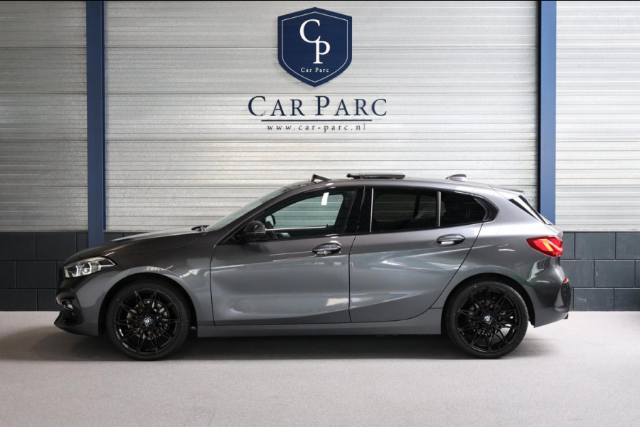 BMW 1-serie 118i M-SPORT LED+XENON/VIRTUAL/SFEER/PANORAMADAK/LEER+S.VERWARMING/LMV/CAM/LINE/ACC/ECC/12 MDN GARANTIE!
