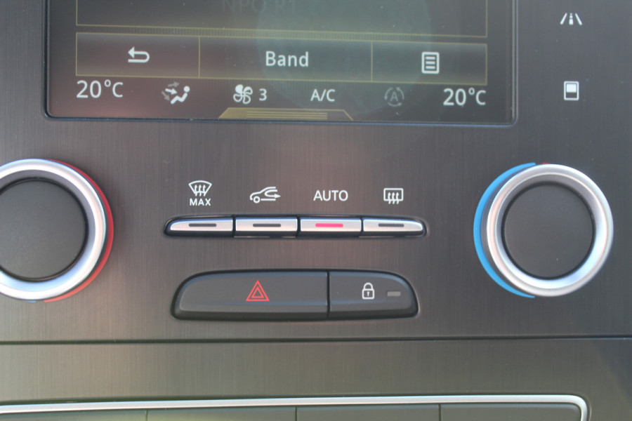 Renault Scénic 1.2 TCe Intens , Trekgewicht 1850kg Zeer nette hoog zitter , Climate  control , Navigatie , Cruis control Trekhaak , Parkeer sensoren V+A , AGR stoel bestuurder