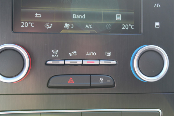 Renault Scénic 1.2 TCe Intens , Trekgewicht 1850kg Zeer nette hoog zitter , Climate  control , Navigatie , Cruis control Trekhaak , Parkeer sensoren V+A , AGR stoel bestuurder