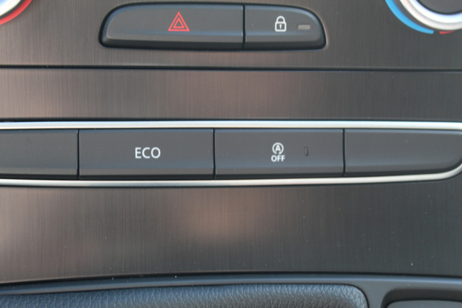 Renault Scénic 1.2 TCe Intens , Trekgewicht 1850kg Zeer nette hoog zitter , Climate  control , Navigatie , Cruis control Trekhaak , Parkeer sensoren V+A , AGR stoel bestuurder