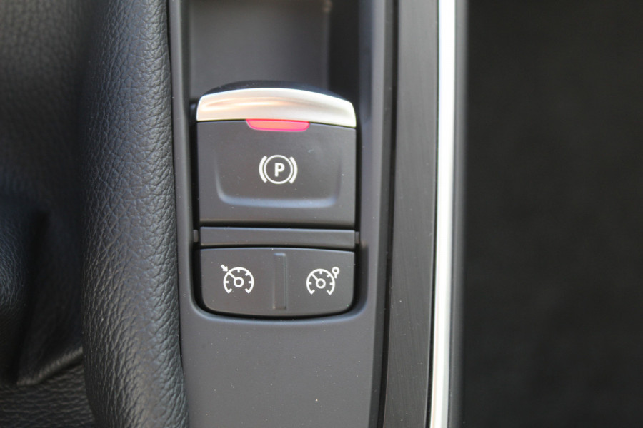 Renault Scénic 1.2 TCe Intens , Trekgewicht 1850kg Zeer nette hoog zitter , Climate  control , Navigatie , Cruis control Trekhaak , Parkeer sensoren V+A , AGR stoel bestuurder