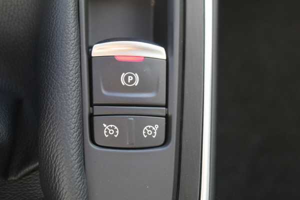Renault Scénic 1.2 TCe Intens , Trekgewicht 1850kg Zeer nette hoog zitter , Climate  control , Navigatie , Cruis control Trekhaak , Parkeer sensoren V+A , AGR stoel bestuurder