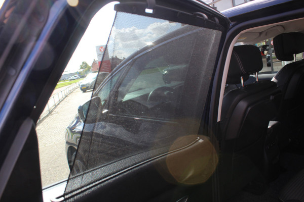 Renault Scénic 1.2 TCe Intens , Trekgewicht 1850kg Zeer nette hoog zitter , Climate  control , Navigatie , Cruis control Trekhaak , Parkeer sensoren V+A , AGR stoel bestuurder