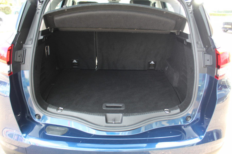 Renault Scénic 1.2 TCe Intens , Trekgewicht 1850kg Zeer nette hoog zitter , Climate  control , Navigatie , Cruis control Trekhaak , Parkeer sensoren V+A , AGR stoel bestuurder
