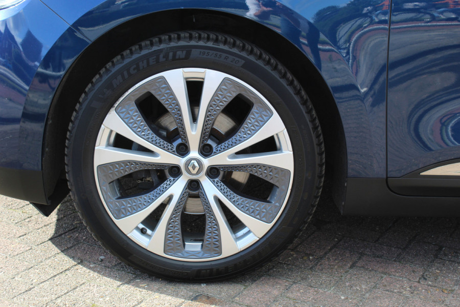 Renault Scénic 1.2 TCe Intens , Trekgewicht 1850kg Zeer nette hoog zitter , Climate  control , Navigatie , Cruis control Trekhaak , Parkeer sensoren V+A , AGR stoel bestuurder