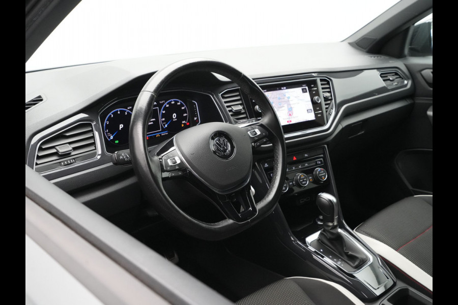 Volkswagen T-Roc 1.5 TSI 150pk DSG Sport Navigatie Trekhaak Virtual cockpit Acc Carplay 95