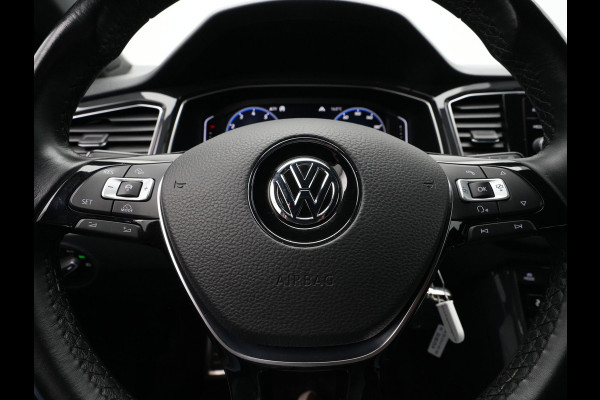 Volkswagen T-Roc 1.5 TSI 150pk DSG Sport Navigatie Trekhaak Virtual cockpit Acc Carplay 95