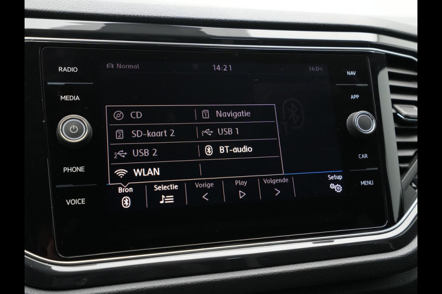 Volkswagen T-Roc 1.5 TSI 150pk DSG Sport Navigatie Trekhaak Virtual cockpit Acc Carplay 95