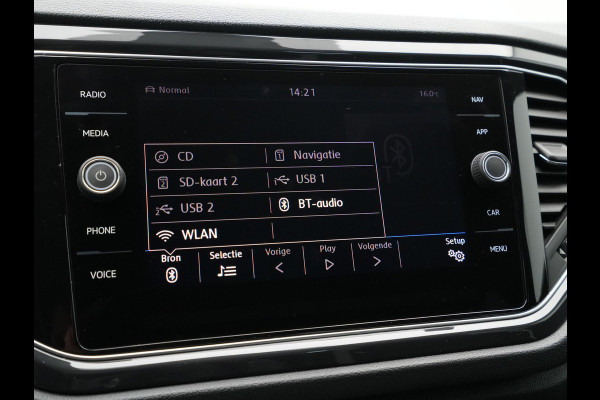 Volkswagen T-Roc 1.5 TSI 150pk DSG Sport Navigatie Trekhaak Virtual cockpit Acc Carplay 95