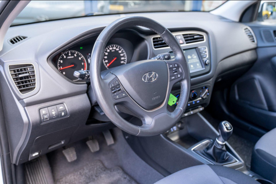 Hyundai i20 1.0 T-GDI Comfort|Prijs rijklaar incl. 12 mnd garantie| Stoel/stuurverwarming Bluetooth Carplay Camera PDC achter