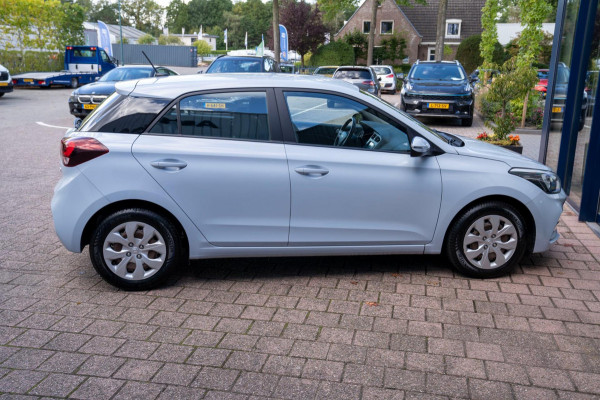 Hyundai i20 1.0 T-GDI Comfort|Prijs rijklaar incl. 12 mnd garantie| Stoel/stuurverwarming Bluetooth Carplay Camera PDC achter