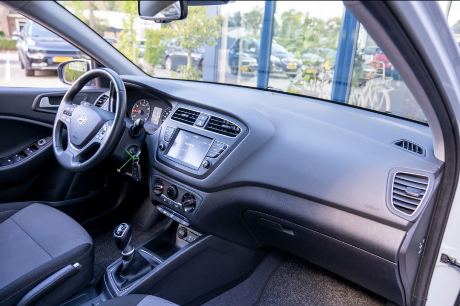 Hyundai i20 1.0 T-GDI Comfort|Prijs rijklaar incl. 12 mnd garantie| Stoel/stuurverwarming Bluetooth Carplay Camera PDC achter