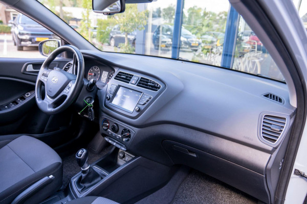 Hyundai i20 1.0 T-GDI Comfort|Prijs rijklaar incl. 12 mnd garantie| Stoel/stuurverwarming Bluetooth Carplay Camera PDC achter