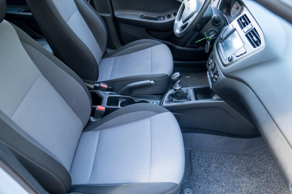 Hyundai i20 1.0 T-GDI Comfort|Prijs rijklaar incl. 12 mnd garantie| Stoel/stuurverwarming Bluetooth Carplay Camera PDC achter