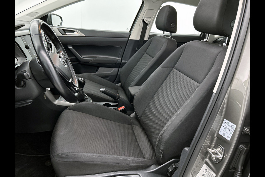 Volkswagen Polo 1.0 TSI Comfortline (NL-auto, Panorama, Navi, Carplay/ Android Auto, APP-Connect, Climate Con, Cruise Con, Etc)