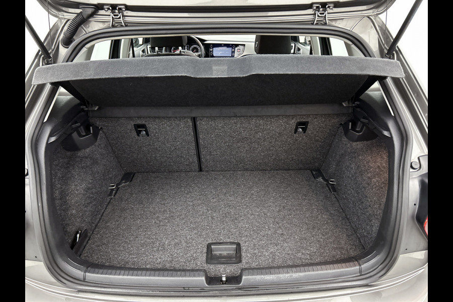 Volkswagen Polo 1.0 TSI Comfortline (NL-auto, Panorama, Navi, Carplay/ Android Auto, APP-Connect, Climate Con, Cruise Con, Etc)
