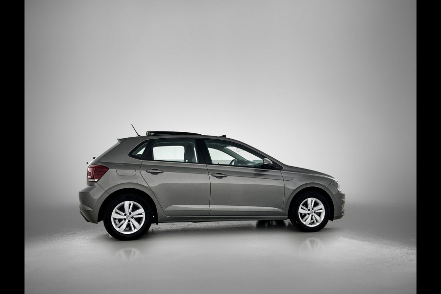 Volkswagen Polo 1.0 TSI Comfortline (NL-auto, Panorama, Navi, Carplay/ Android Auto, APP-Connect, Climate Con, Cruise Con, Etc)