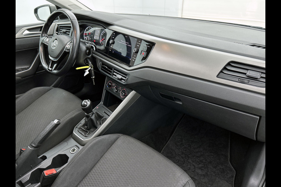 Volkswagen Polo 1.0 TSI Comfortline (NL-auto, Panorama, Navi, Carplay/ Android Auto, APP-Connect, Climate Con, Cruise Con, Etc)