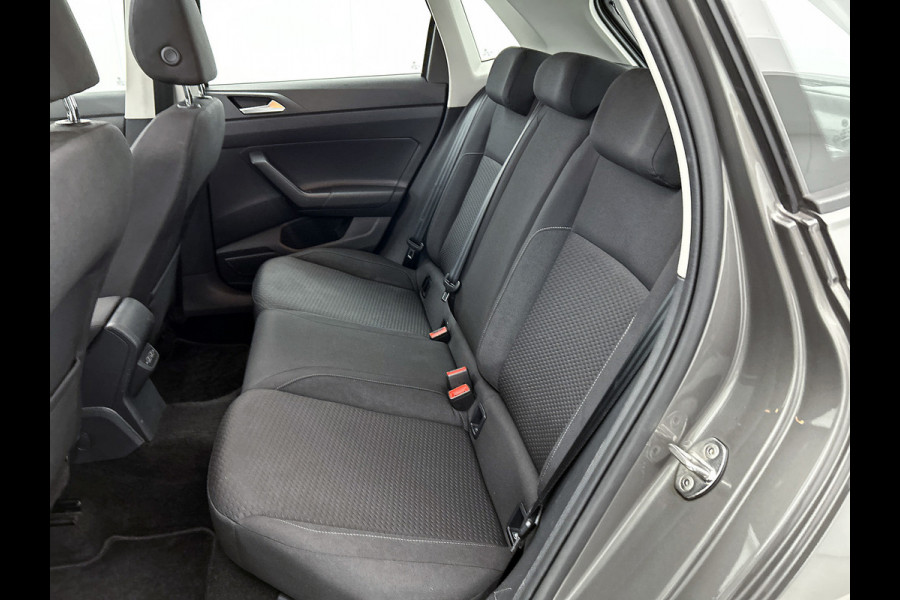 Volkswagen Polo 1.0 TSI Comfortline (NL-auto, Panorama, Navi, Carplay/ Android Auto, APP-Connect, Climate Con, Cruise Con, Etc)