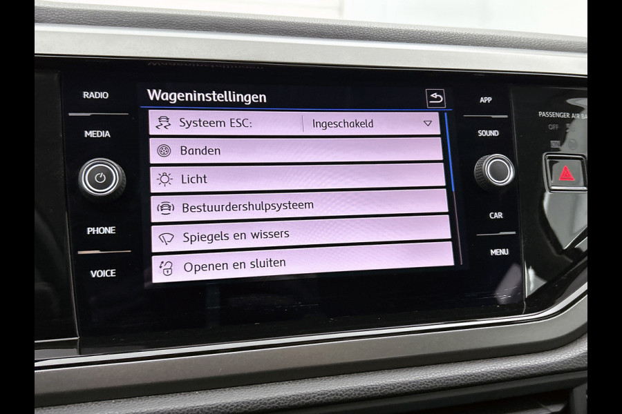 Volkswagen Polo 1.0 TSI Comfortline (NL-auto, Panorama, Navi, Carplay/ Android Auto, APP-Connect, Climate Con, Cruise Con, Etc)