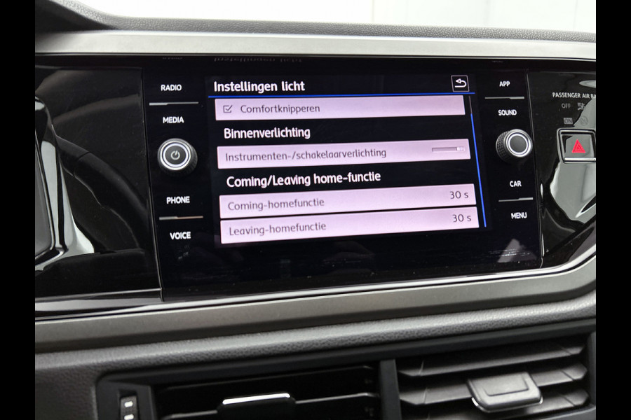 Volkswagen Polo 1.0 TSI Comfortline (NL-auto, Panorama, Navi, Carplay/ Android Auto, APP-Connect, Climate Con, Cruise Con, Etc)
