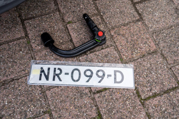 Opel Meriva 1.4 Turbo Blitz|Prijs rijklaar incl12 mnd garantie|LMV NAV Trekhaak Bluetooth achteruitrijcamera Stoel/Stuurverwarming
