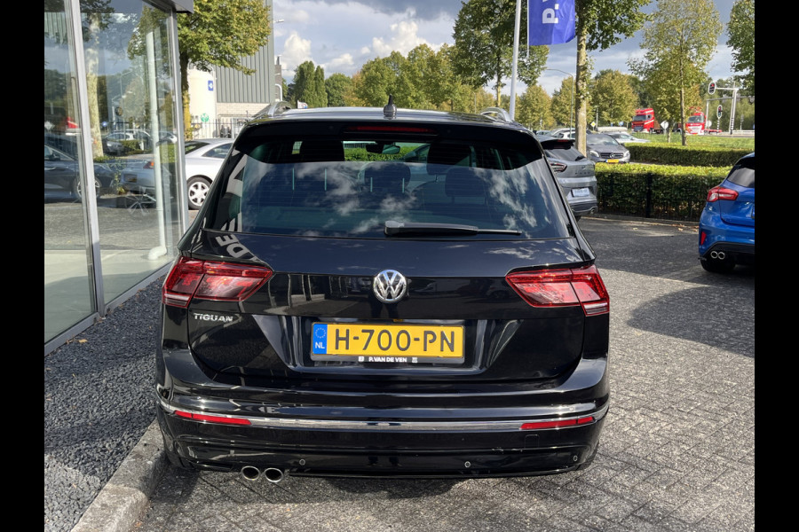Volkswagen Tiguan 1.5 TSI ACT Highline Business R 150pk/110kW DSG Automaat 7-traps | NL Auto Eerste eigenaar! | Elektr. trekhaak | Camera | Carplay/Android Auto | Navigatie | 19 inch | etc. etc.