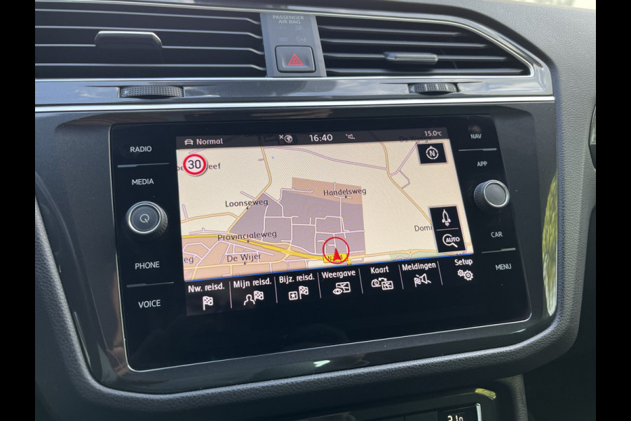 Volkswagen Tiguan 1.5 TSI ACT Highline Business R 150pk/110kW DSG Automaat 7-traps | NL Auto Eerste eigenaar! | Elektr. trekhaak | Camera | Carplay/Android Auto | Navigatie | 19 inch | etc. etc.