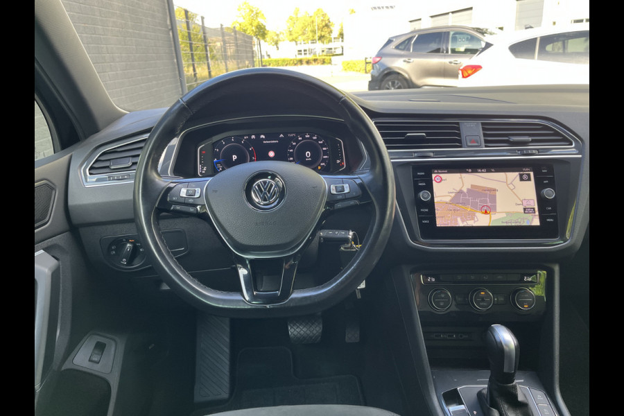 Volkswagen Tiguan 1.5 TSI ACT Highline Business R 150pk/110kW DSG Automaat 7-traps | NL Auto Eerste eigenaar! | Elektr. trekhaak | Camera | Carplay/Android Auto | Navigatie | 19 inch | etc. etc.