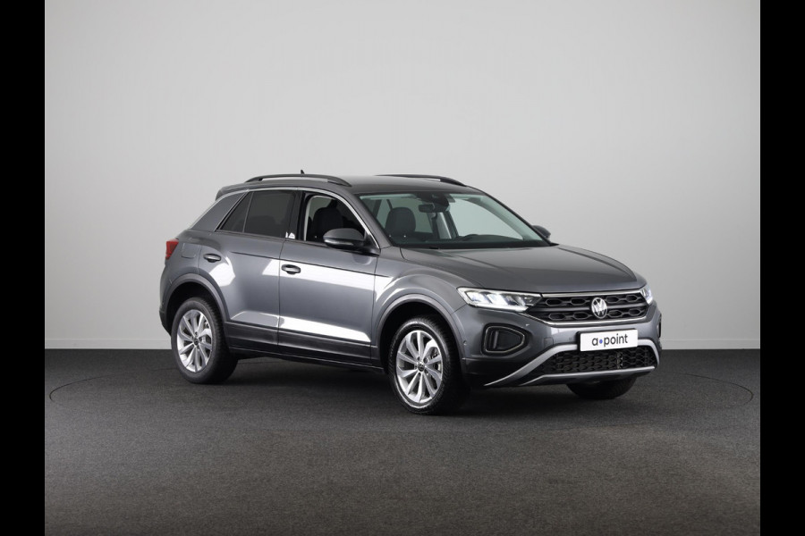 Volkswagen T-Roc 1.5 TSI Life Edition 150 PK DSG | Navigatie | Parkeercamera | Keyless entry | Volkswagen T-Roc 1.5 TSI Life Edition 150 PK DSG | Navigatie | Parkeercamera | Keyless entry |
