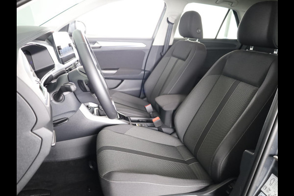 Volkswagen T-Roc 1.5 TSI Life Edition 150 PK DSG | Navigatie | Parkeercamera | Keyless entry | Volkswagen T-Roc 1.5 TSI Life Edition 150 PK DSG | Navigatie | Parkeercamera | Keyless entry |