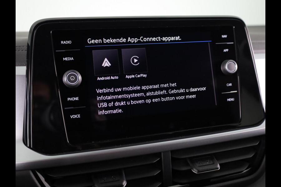 Volkswagen T-Roc 1.5 TSI Life Edition 150 PK DSG | Navigatie | Parkeercamera | Keyless entry | Volkswagen T-Roc 1.5 TSI Life Edition 150 PK DSG | Navigatie | Parkeercamera | Keyless entry |