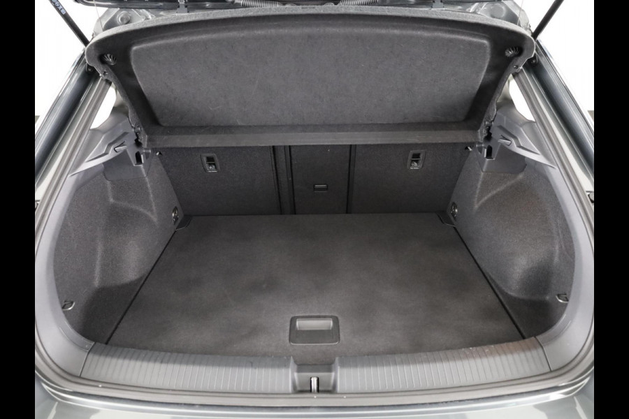 Volkswagen T-Roc 1.5 TSI Life Edition 150 PK DSG | Navigatie | Parkeercamera | Keyless entry | Volkswagen T-Roc 1.5 TSI Life Edition 150 PK DSG | Navigatie | Parkeercamera | Keyless entry |