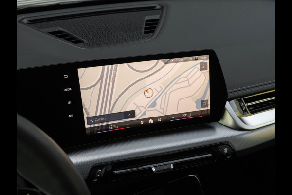BMW X1 sDrive18i M-Sport Pro - Pano - Trekhaak - Driving Ass Plus - Harman Kardon