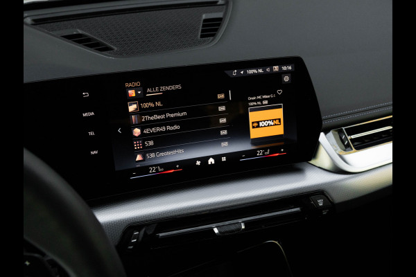 BMW X1 sDrive18i M-Sport Pro - Pano - Trekhaak - Driving Ass Plus - Harman Kardon