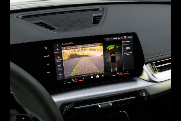 BMW X1 sDrive18i M-Sport Pro - Pano - Trekhaak - Driving Ass Plus - Harman Kardon