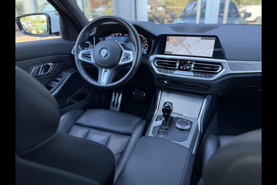 BMW 3 Serie Touring 320e xDrive High Ex M-Sport|SOH92%|Pano|Laser|M-seats|Memory|CoPilot|HiFi|HUD|Trekhaak