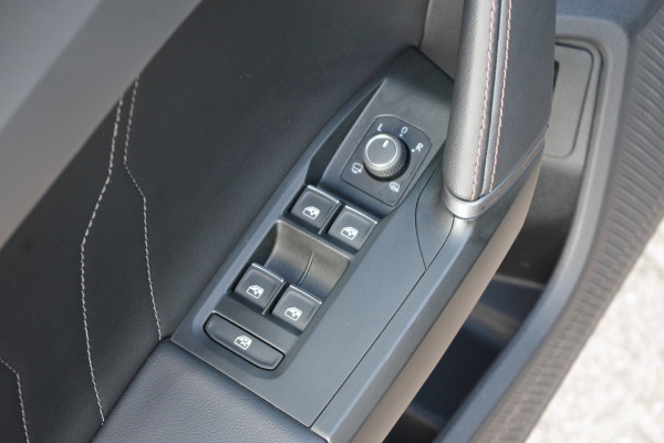 CUPRA Leon 1.4 e-Hybrid VZ Adrenaline 245 PK PHEV, Adap. Cruise Control, Winterpakket, Carplay