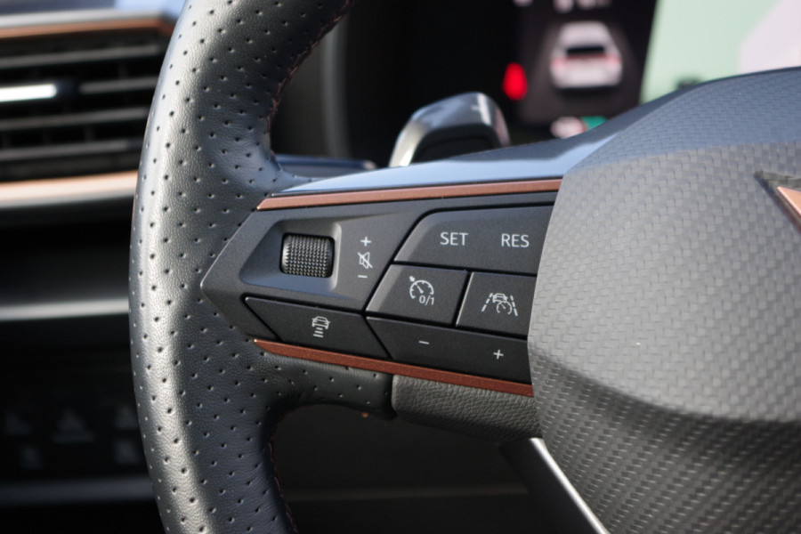 CUPRA Leon 1.4 e-Hybrid VZ Adrenaline 245 PK PHEV, Adap. Cruise Control, Winterpakket, Carplay